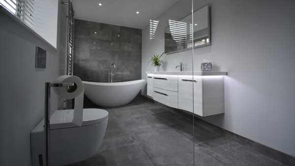 Freestanding toilet roll/brush holder with Cilantro wall hung WC and Water's Breeze freestanding bath