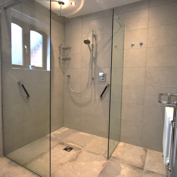 Hunt wetroom from door